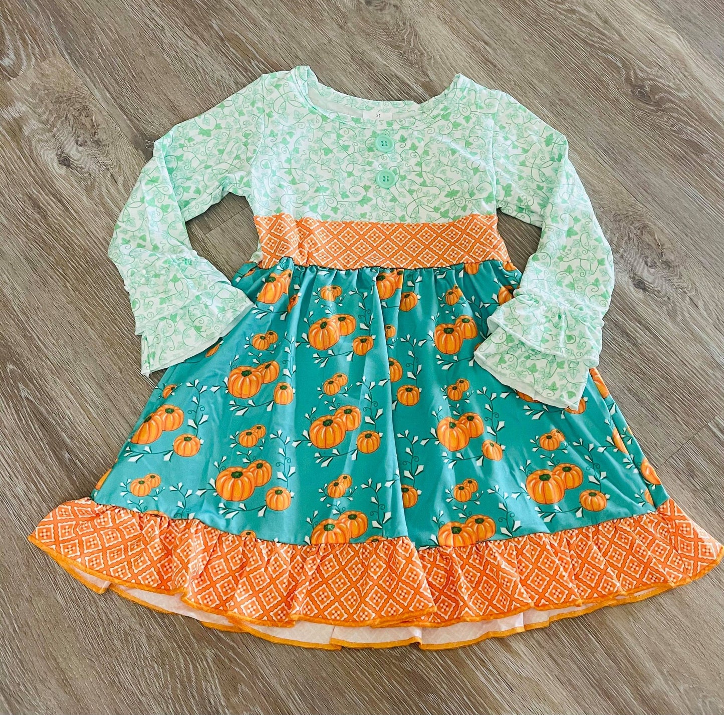 Fall Pumpkin Long Sleeve Dress Close on 2025.10.15