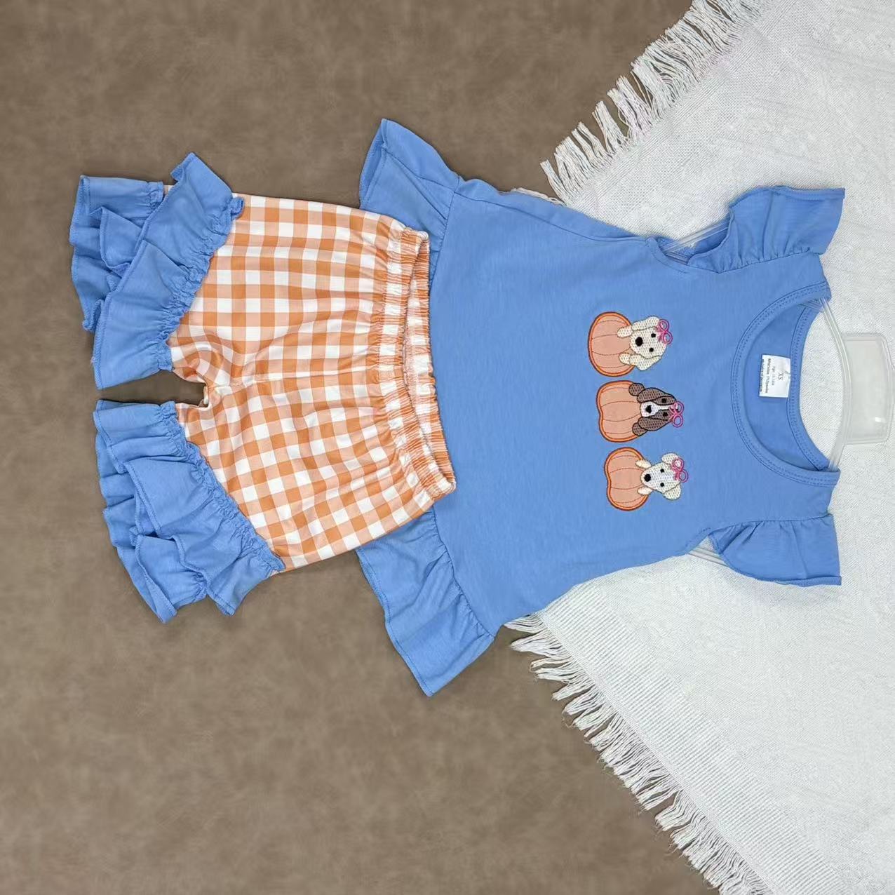 GSSO2700 Kids Girls Pumpkin Dog Applique Shorts Outfit