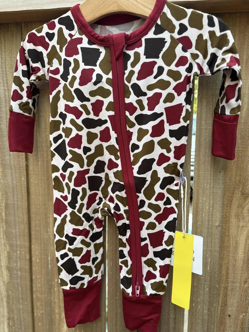 LR2693 Baby Boys Dark Red Camo Long Sleeve Footie Zippy Romper Preorder