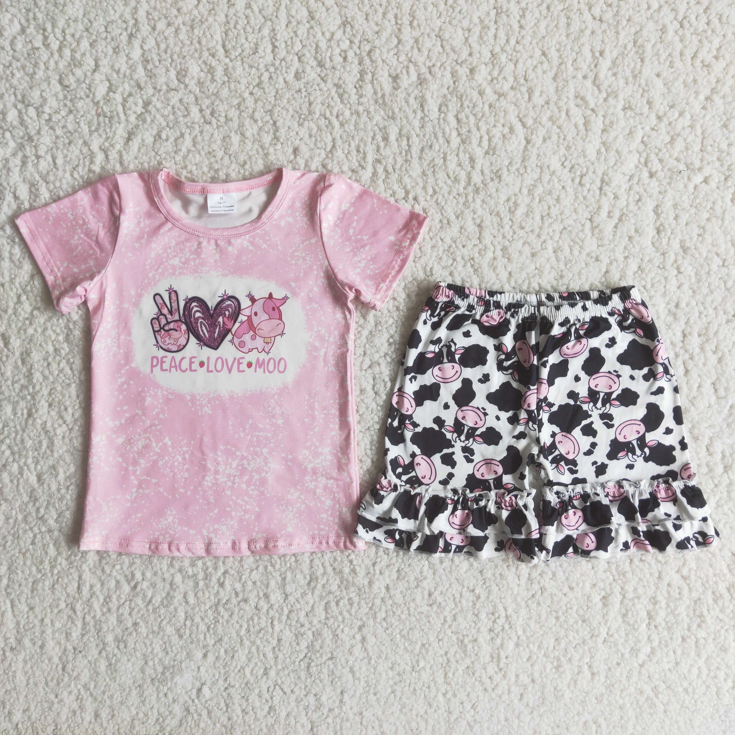 B5-3 Peace Love Moo Shorts Set