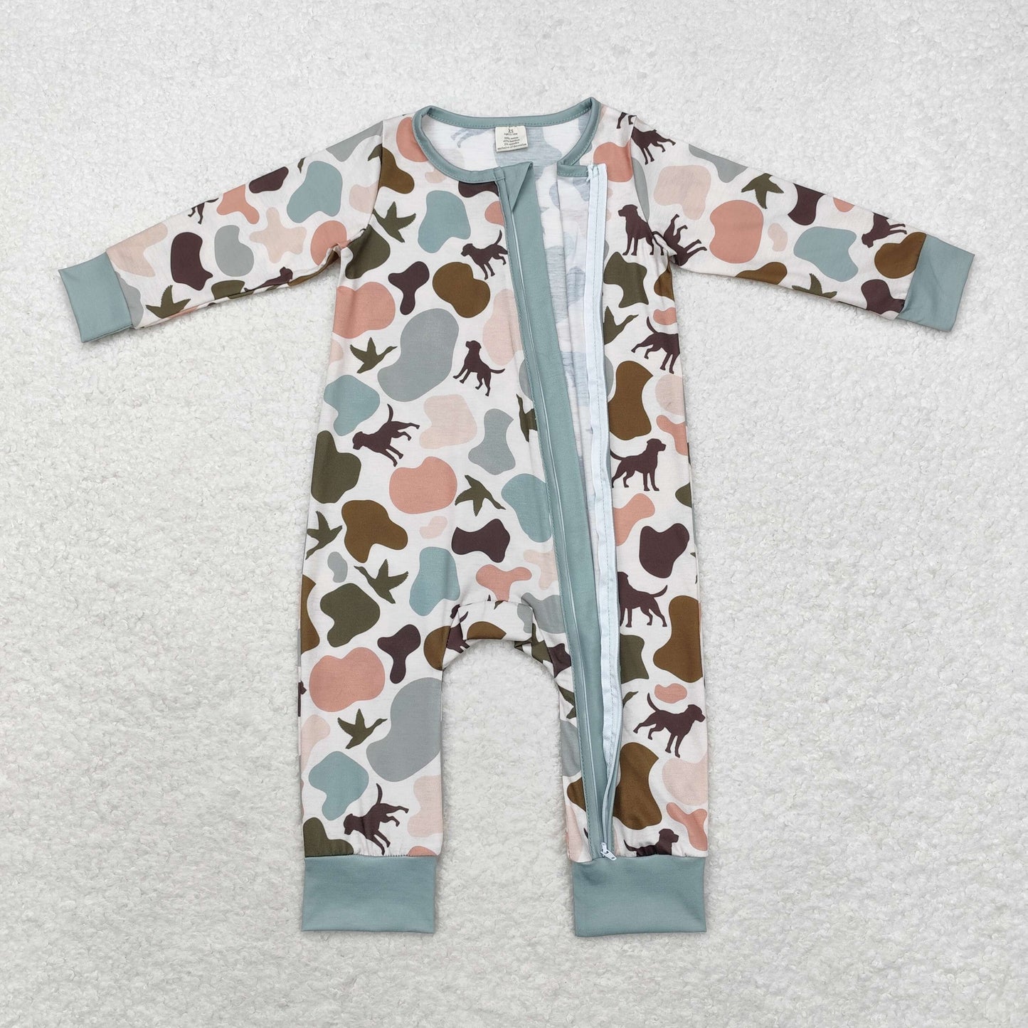 LR1387 Baby Boys Hunting Camo Long Sleeve Zip Romper