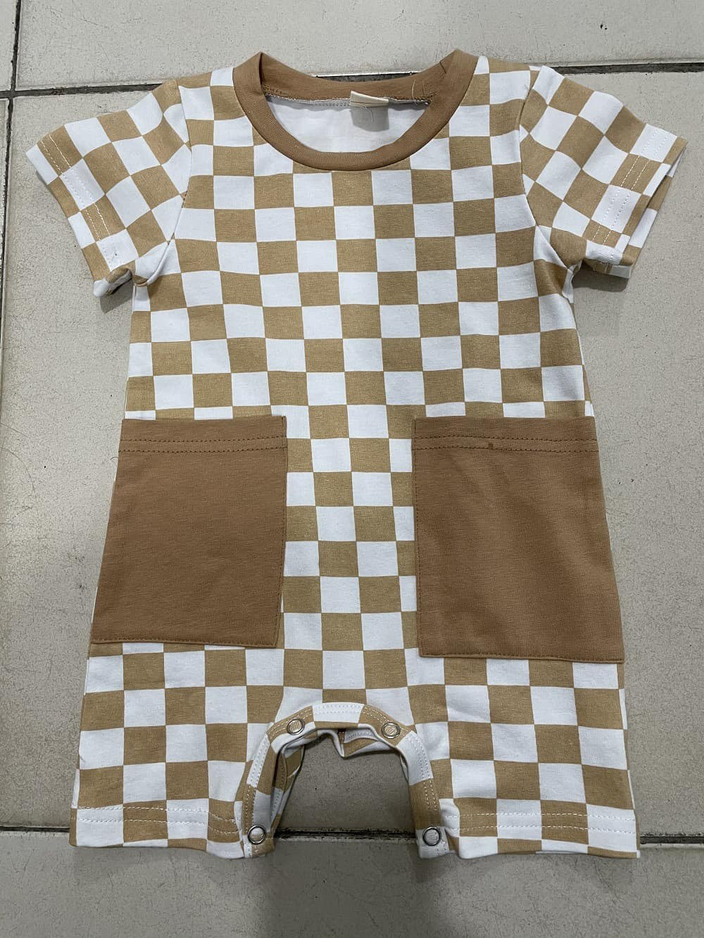 SR2098 Newborn Baby Boys Khaki Checked Short Sleeve Romper With Pocket Preorder