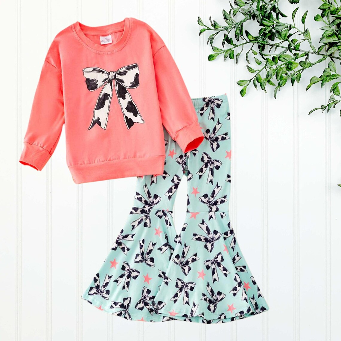 3 MOQ Baby Girls Cow Print Bow Top Bell Bottom Pants Outfit Pre-order